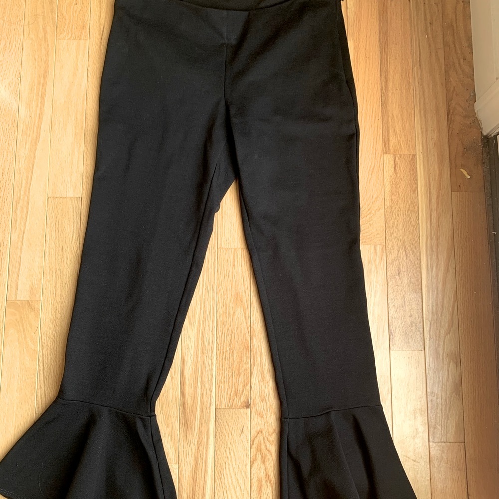 SUPPLY & DEMAN NWT SUPER CUTE BLACK PANTS